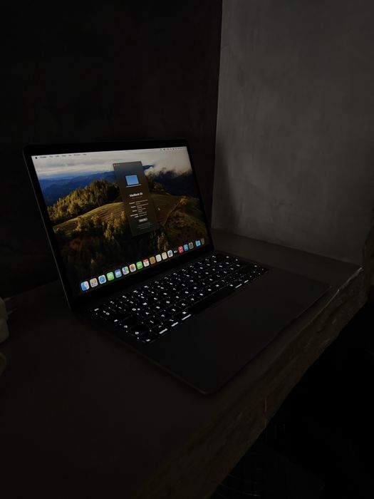 Перфектен Macbook Air 13.3 inch  2019 256 GB