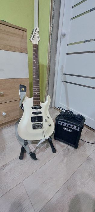 Электро гитара Aria