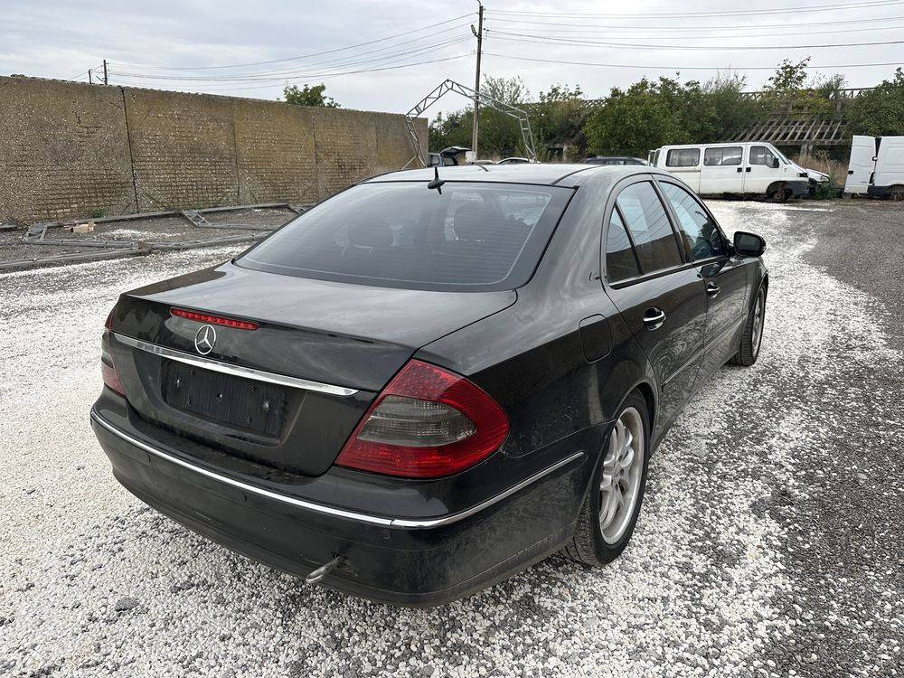 Mercedes E320 W211 facelift на части