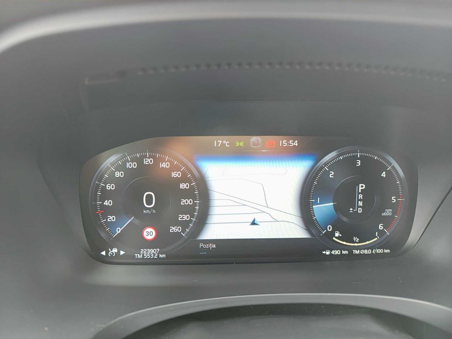 Volvo V90 D4 Momentum