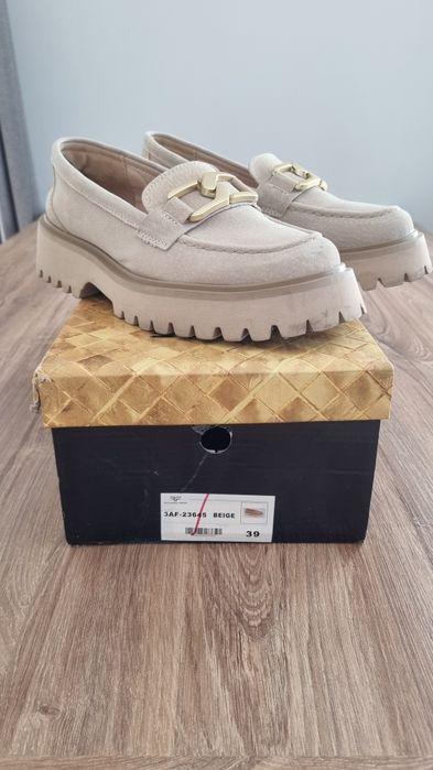 Ежедневни бежови обувки