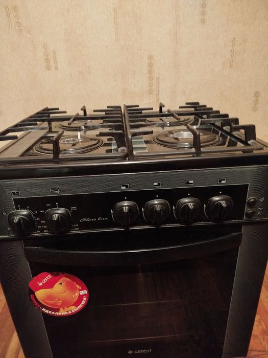 Газовая плита Gefest 1500 K32 в очень хорошем состоянии.