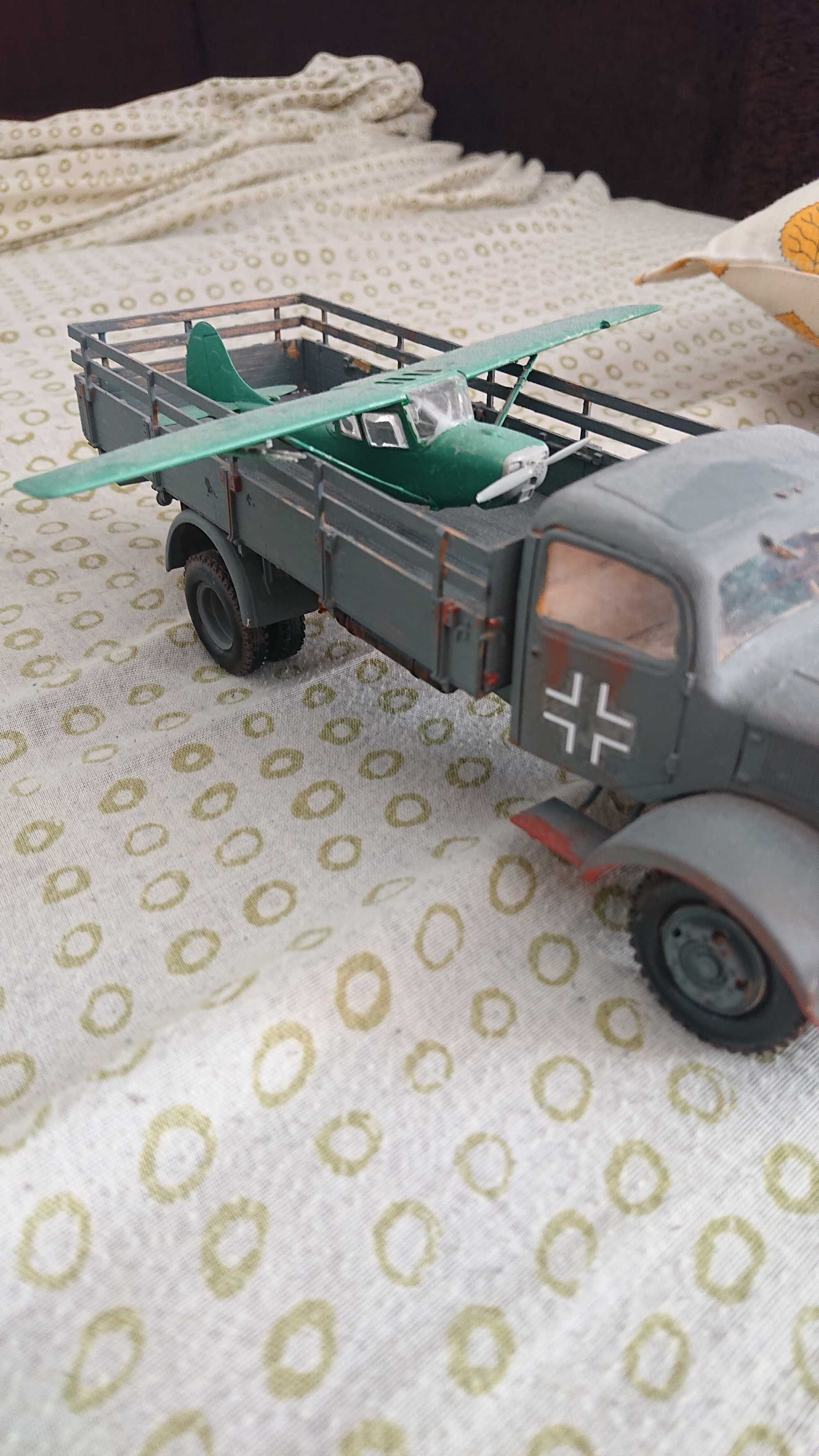 Macheta camion 1 /35 mercedes Benz l 4500 Transport inclus în preț