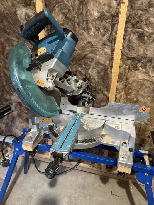 Пендула / Настолен циркуляр MAKITA LS1016L