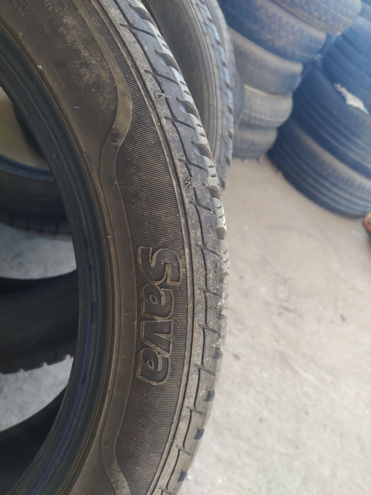 215/50/17   sava