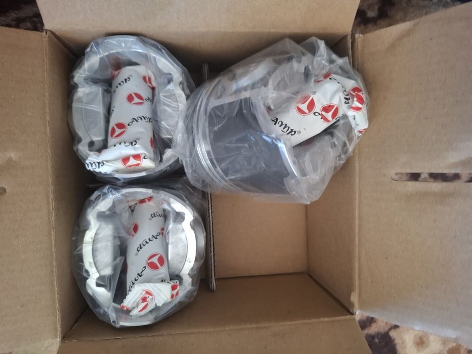 Ваз поршень AMP. 3 штук.