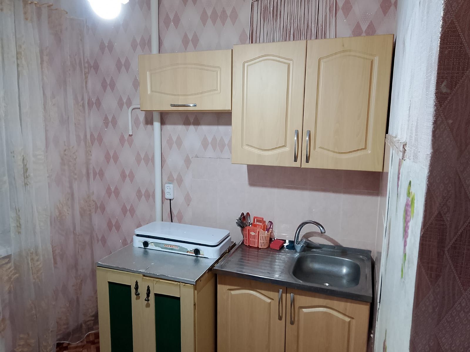 Продаю 1 ком.  квартиру 5 800 мл Торг л ,Торг на3эт всё доступно. .
