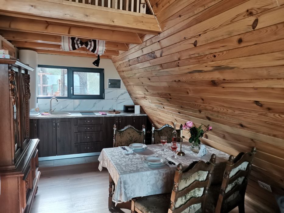 Cabană A frame cu ciubar de închiriat