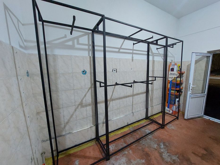 Продам три стелажа , вешало