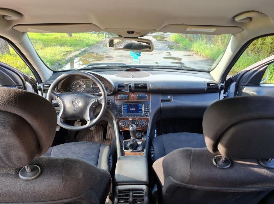 Mercedes Benz C220 CDI W203 Facelift 2005 150 cai C-class (C class MB)