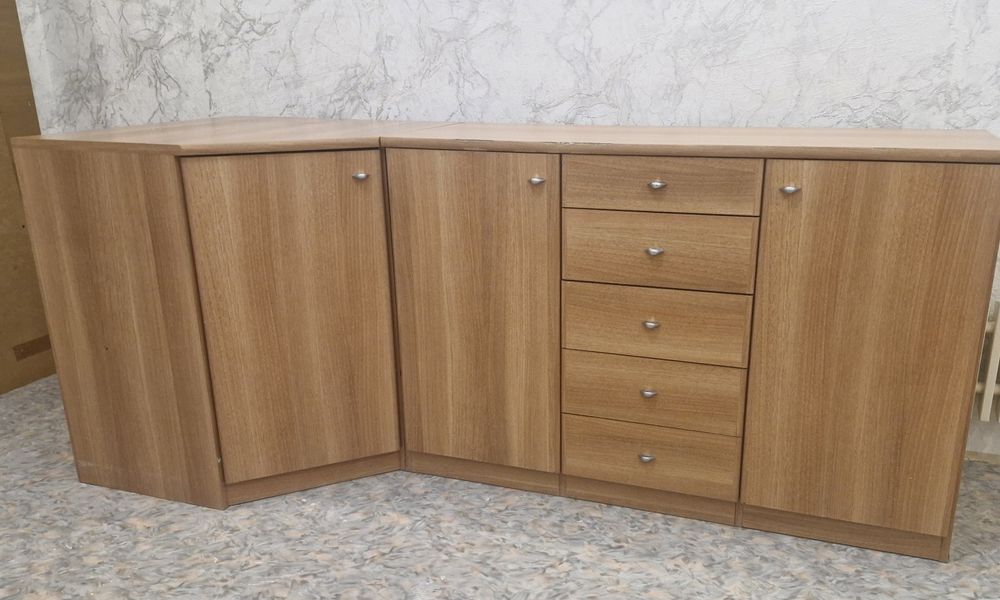 Продам комод и угловую тумбу