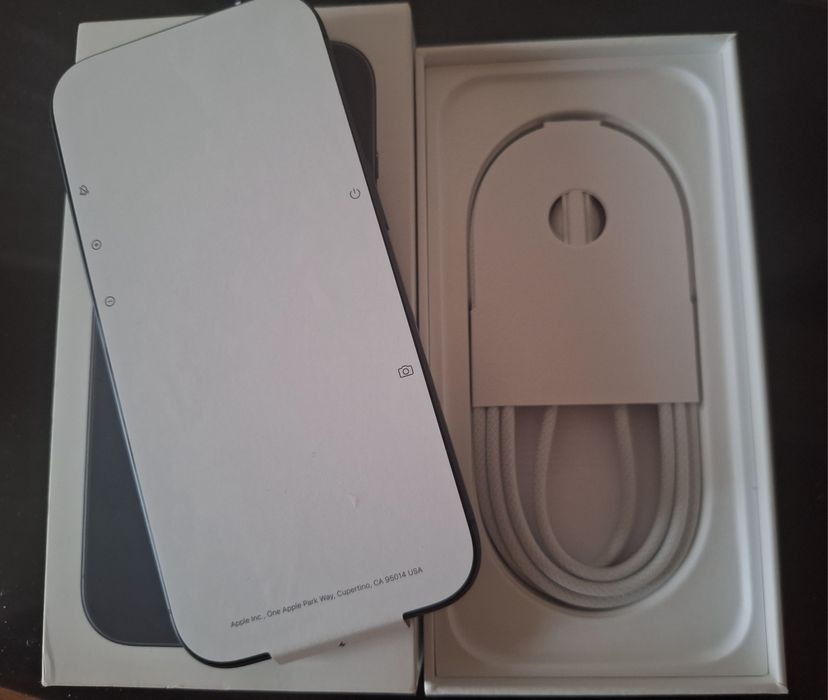 Продам  новый айфон 17