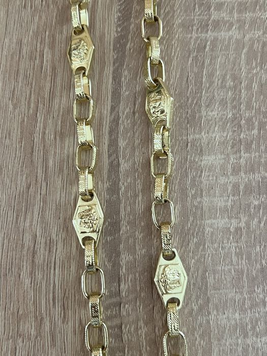 Lanț model Versace