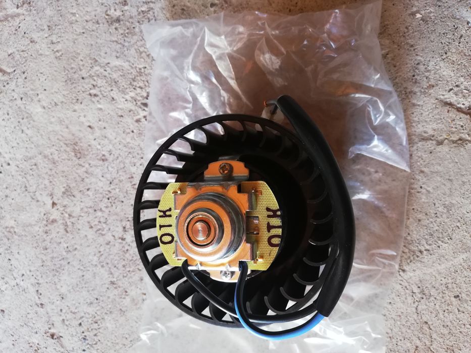 Продам вентилятор печка. Вставка стойку. Ваз