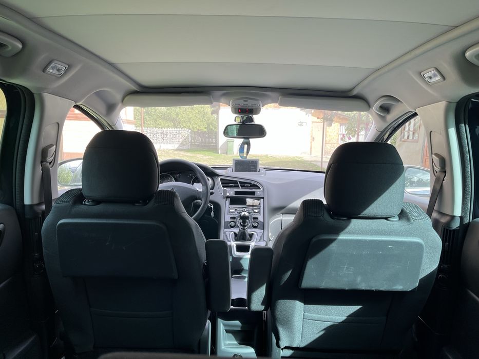 Peugeot 5008 2013
