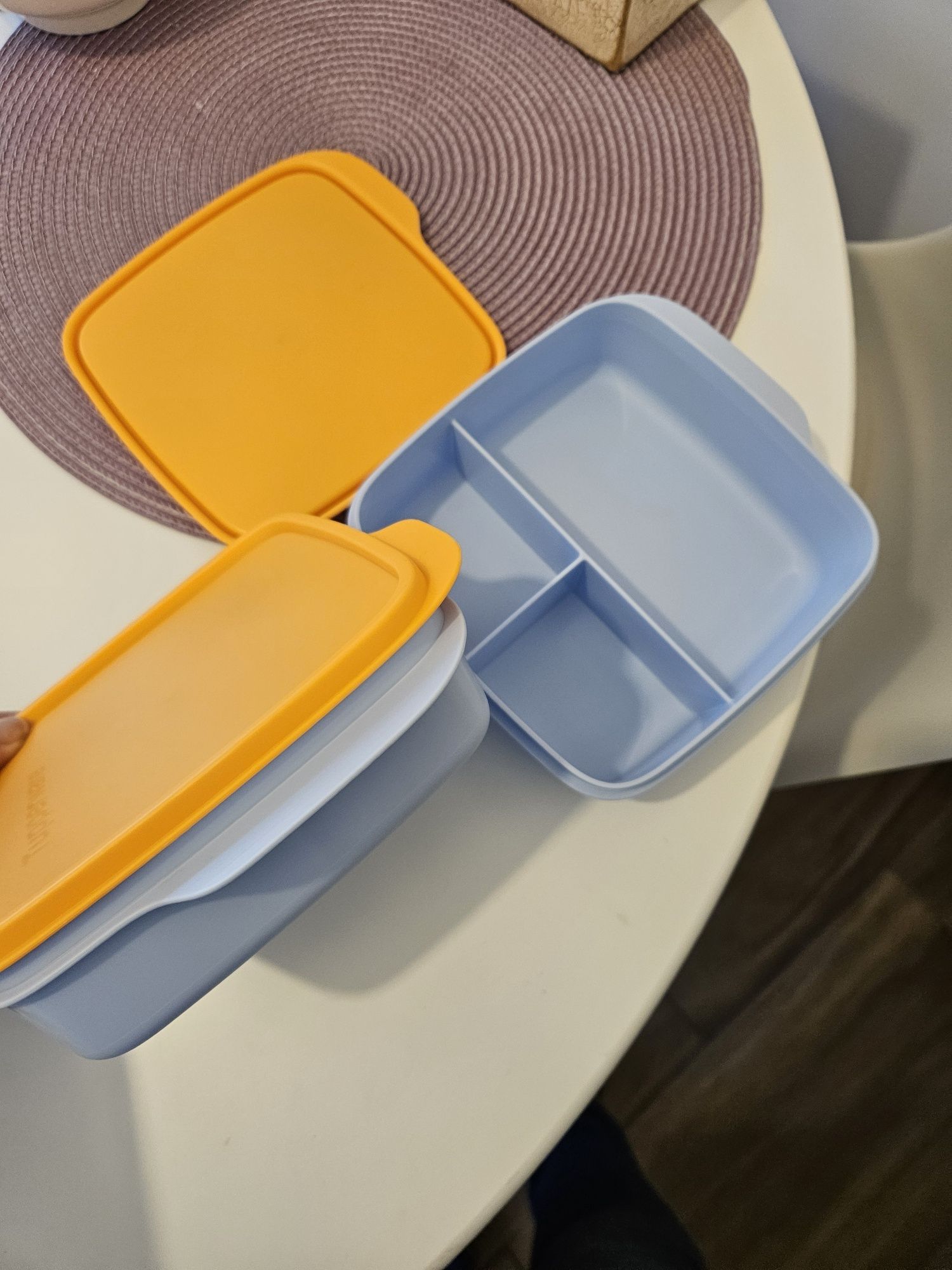 Caserole tupperware compartimentate noi