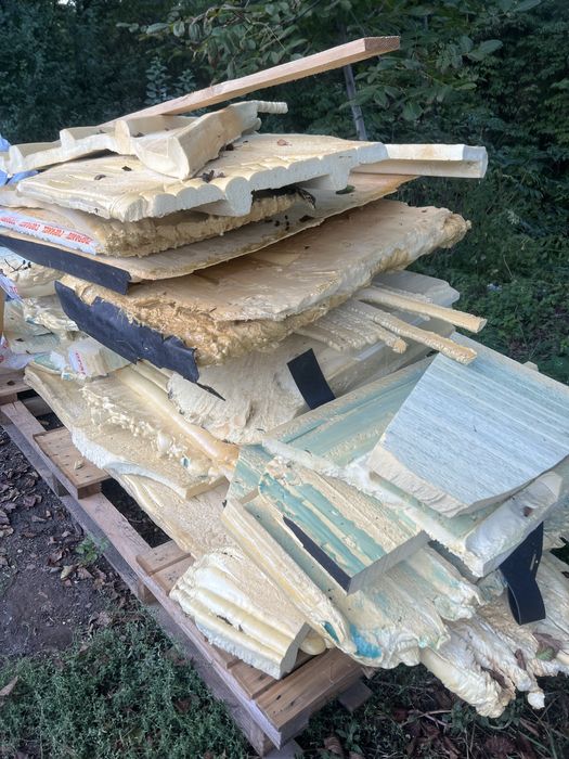 Spumă poliuretanică – resturi, GRATIS pentru cine are idei!