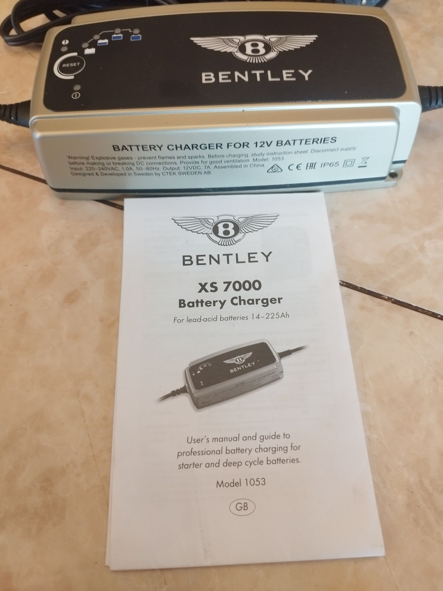 Продавам Bentley Battery Charger / Maintainer (OEM, модел US 7002 / но