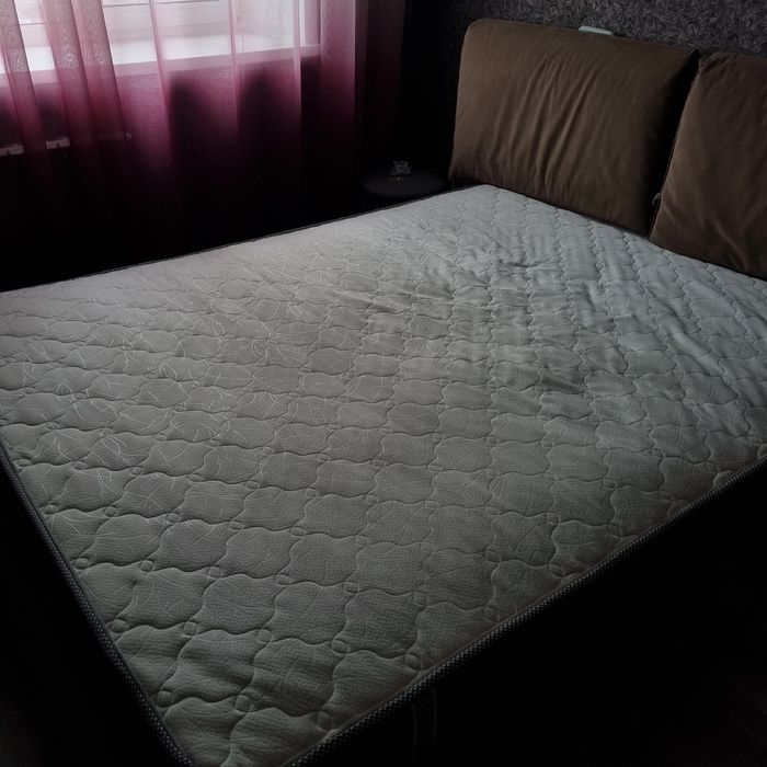 Продам матрас 160×200