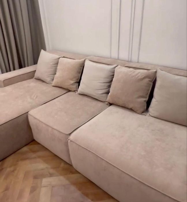 Модульный диван персиковый