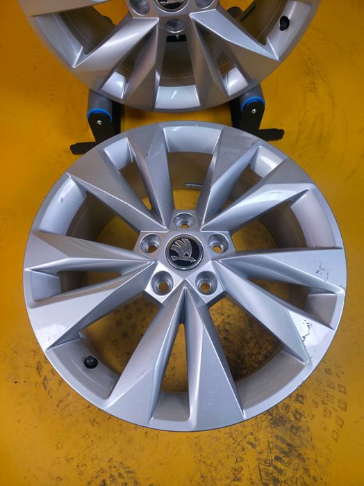 2 Jante Aliaj 5x112 17'' OEM SKODA KAROQ NOI - 7J ET 45 - 57A601025AG