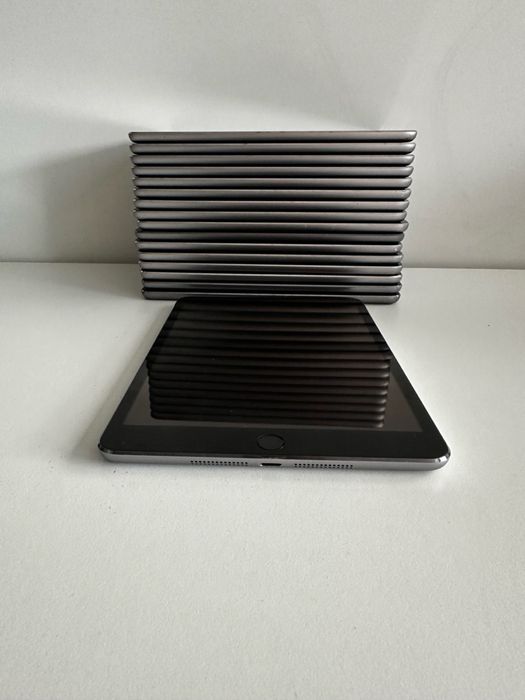 Apple iPad Mini 3 Cellular data 16gb