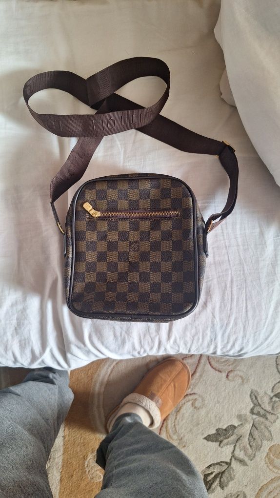 Louis Vuitton чанта