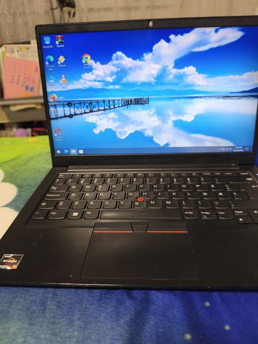 Laptop gaming Lenovo cu AMD Ryzen Ram 8Gb ddr4 video 4Gb ssd GTA FORTN