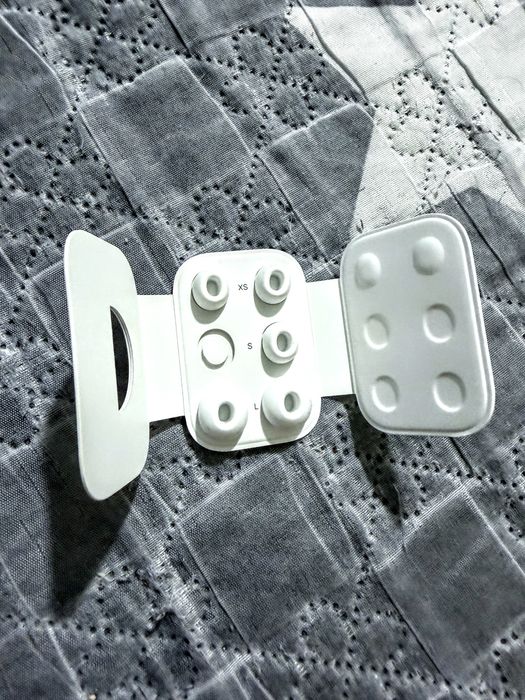 AirPods Pro 2 левый наушник (оригинал)