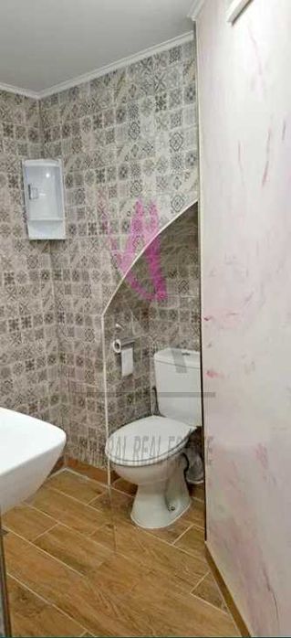 Дава се под наем Двустаен апартамент в Варна, Център - 50 кв.м за 383 € - Снимка #3