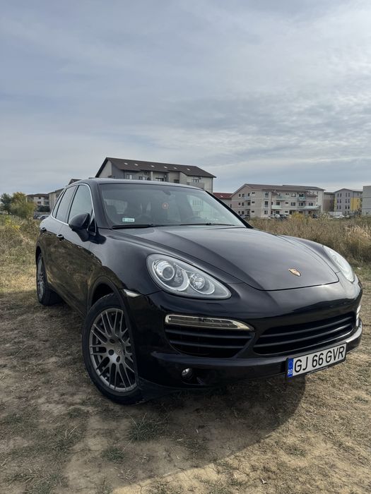 Porsche Cayenne S-Hybrid 2011 – V6, 245 kW (333 CP)