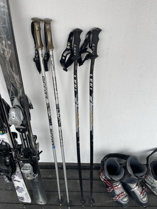 Ски, ски обувки у щеки