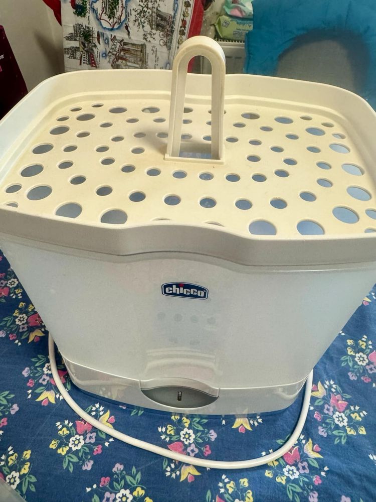 Стерилизатор за бебешки шишета Chicco