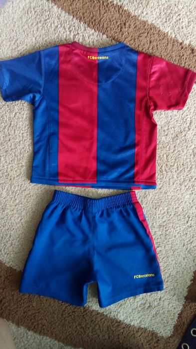 Нови костюмчета за Хелоуин 98-104см.,екипче на FCB Барселона 68-74см.