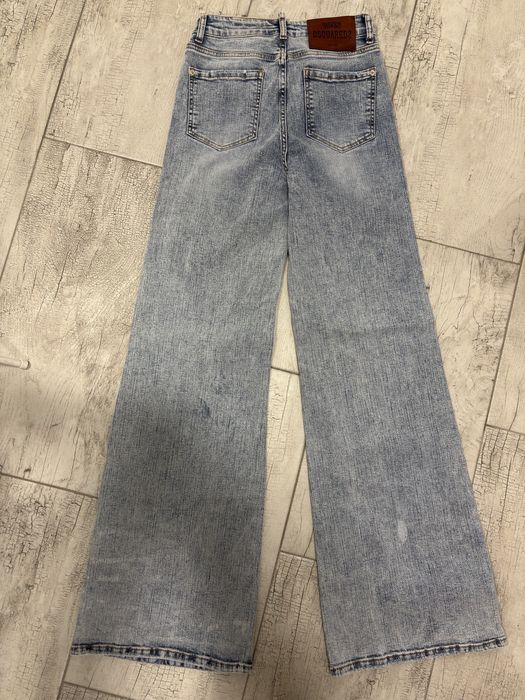 Дънки Dsquared ..