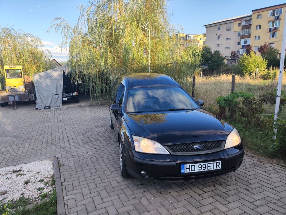 Dric Mașina funerară Ford Mondeo