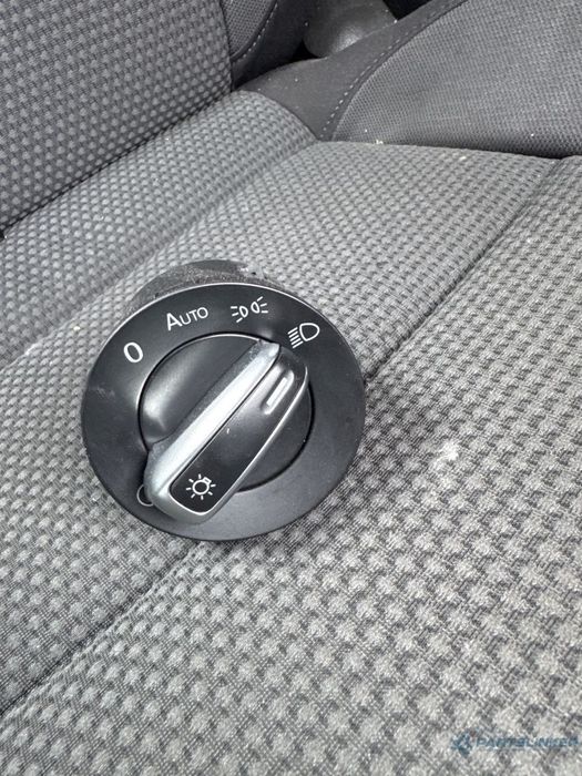 Bloc lumini VOLKSWAGEN GOLF VI 5K1_ 2008 - 2012 TDi BlueMotion CAYC 3C8941431