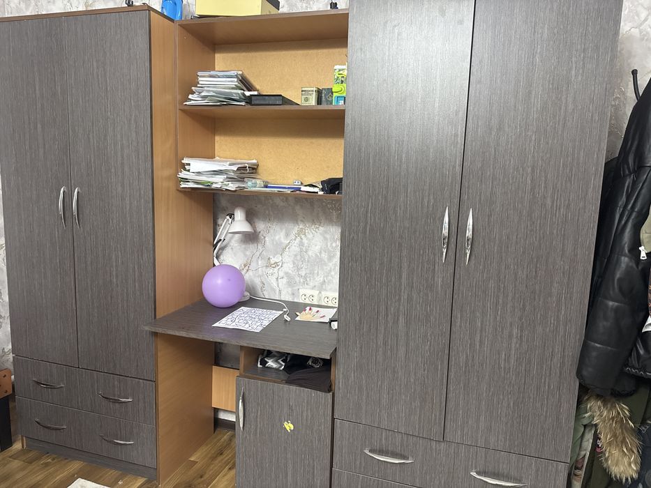 Шкаф с письменным столиком
