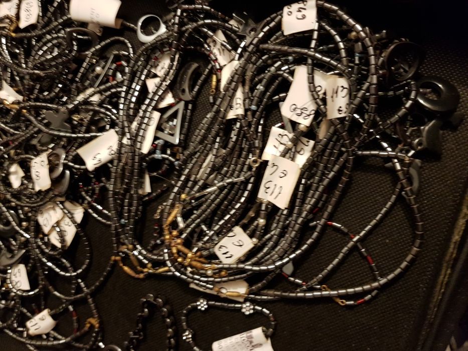 Brățări, lănțișoare