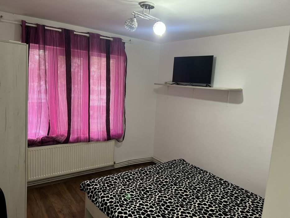 Inchiriez apartament cu 2 camere ultracentral pe matei basarab la et 2