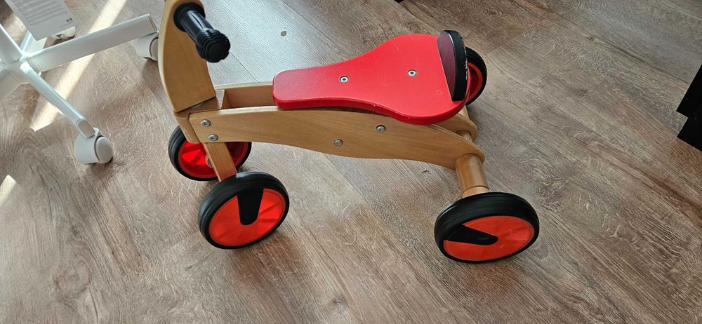 Tricicleta fara pedale Red Racer