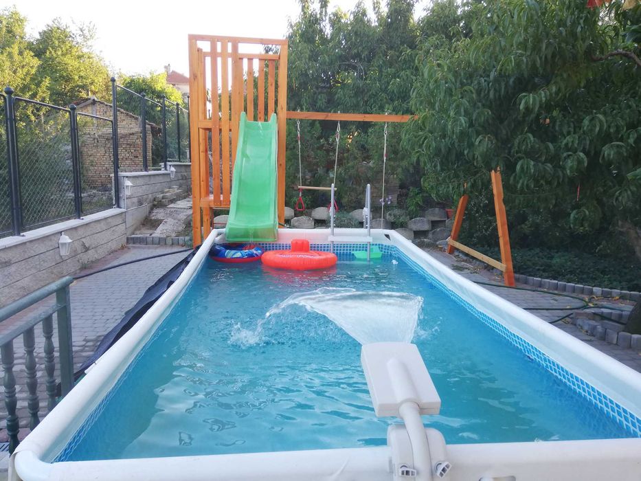 Къща за гости Делфини  стаи апартаменти цялата под наем за празненства