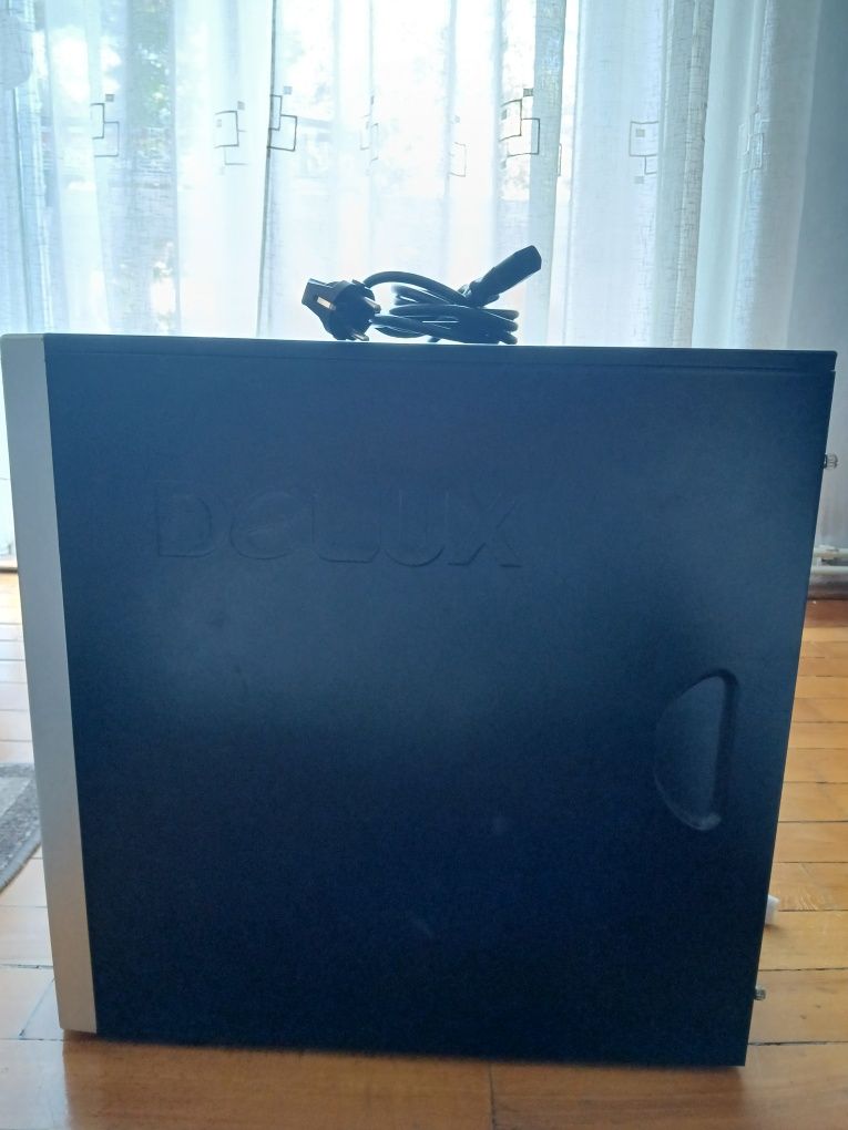 Carcasa PC Delux + Sursa GIGABYTE 650W