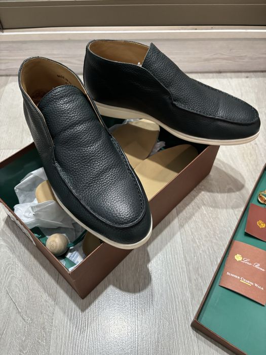 Loro piana summer charms walk