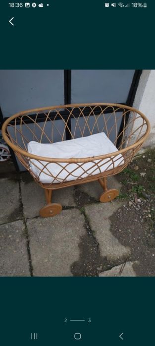 Pătuț bebeluși lemn