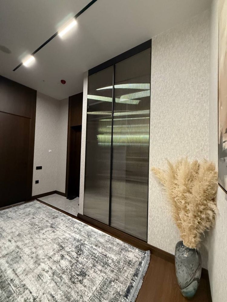 Srochno Nest One Sotiladi yangi remont 93m2 Tashkent City