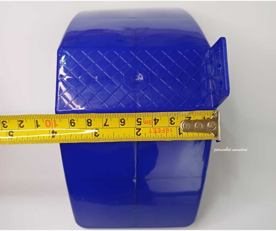 Vând odihnitori albastre din plastic pentru porumbei