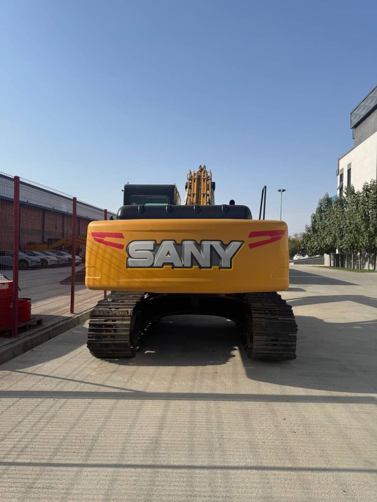 ekskavator gusenichniy sany sy235c sotiladi srochna