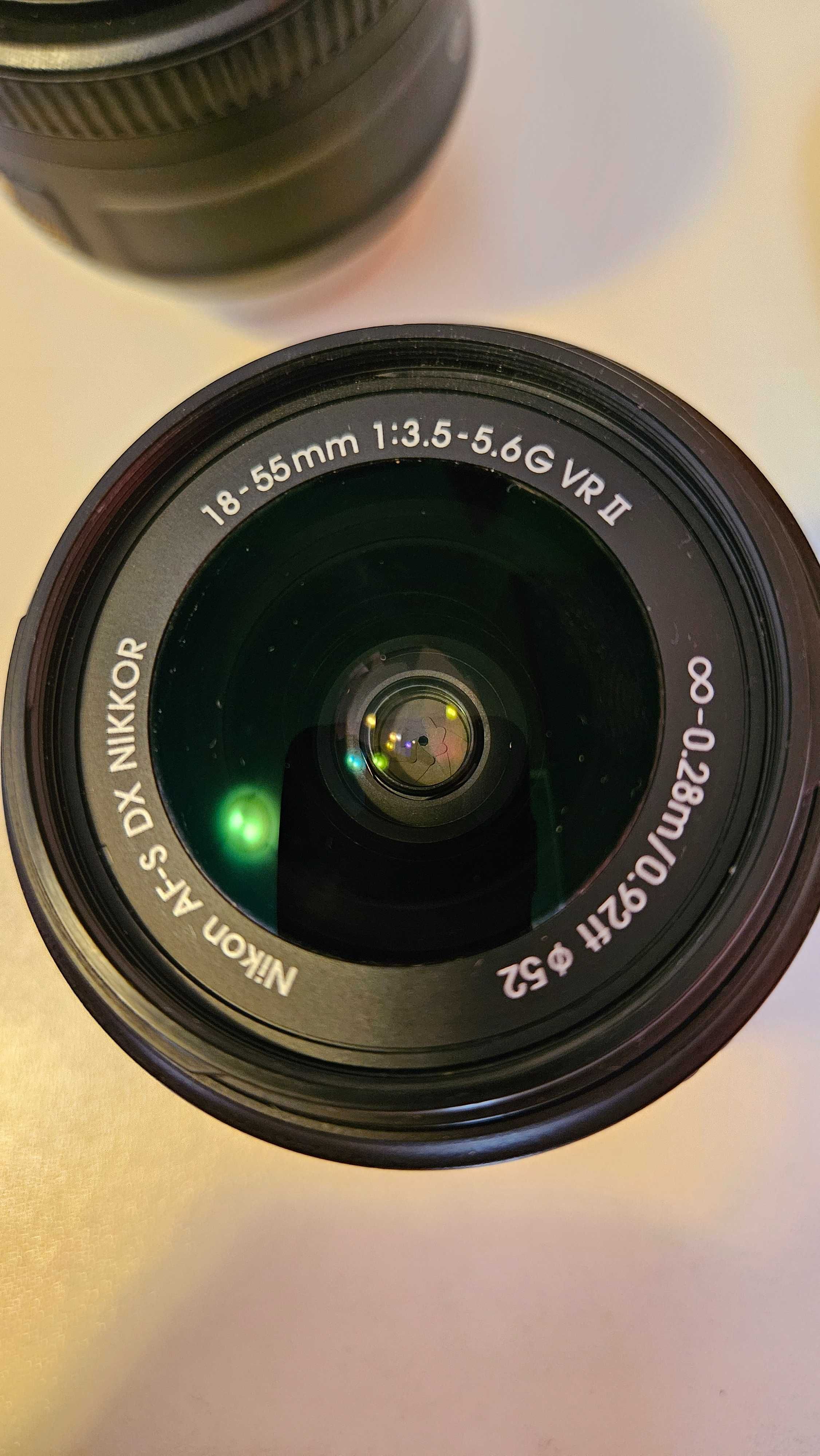 Nikkon D3200 3 обектива + 3 батерии и още.