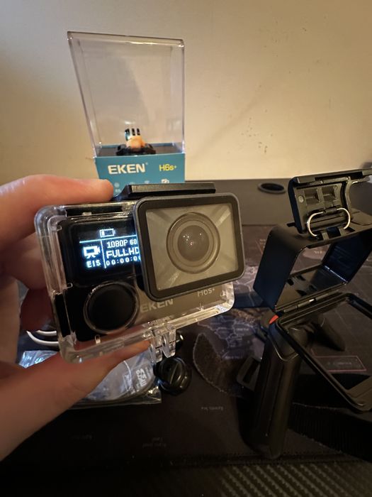 Camera sport waterproof 4K EKEN H6s+ utilizata in stare buna